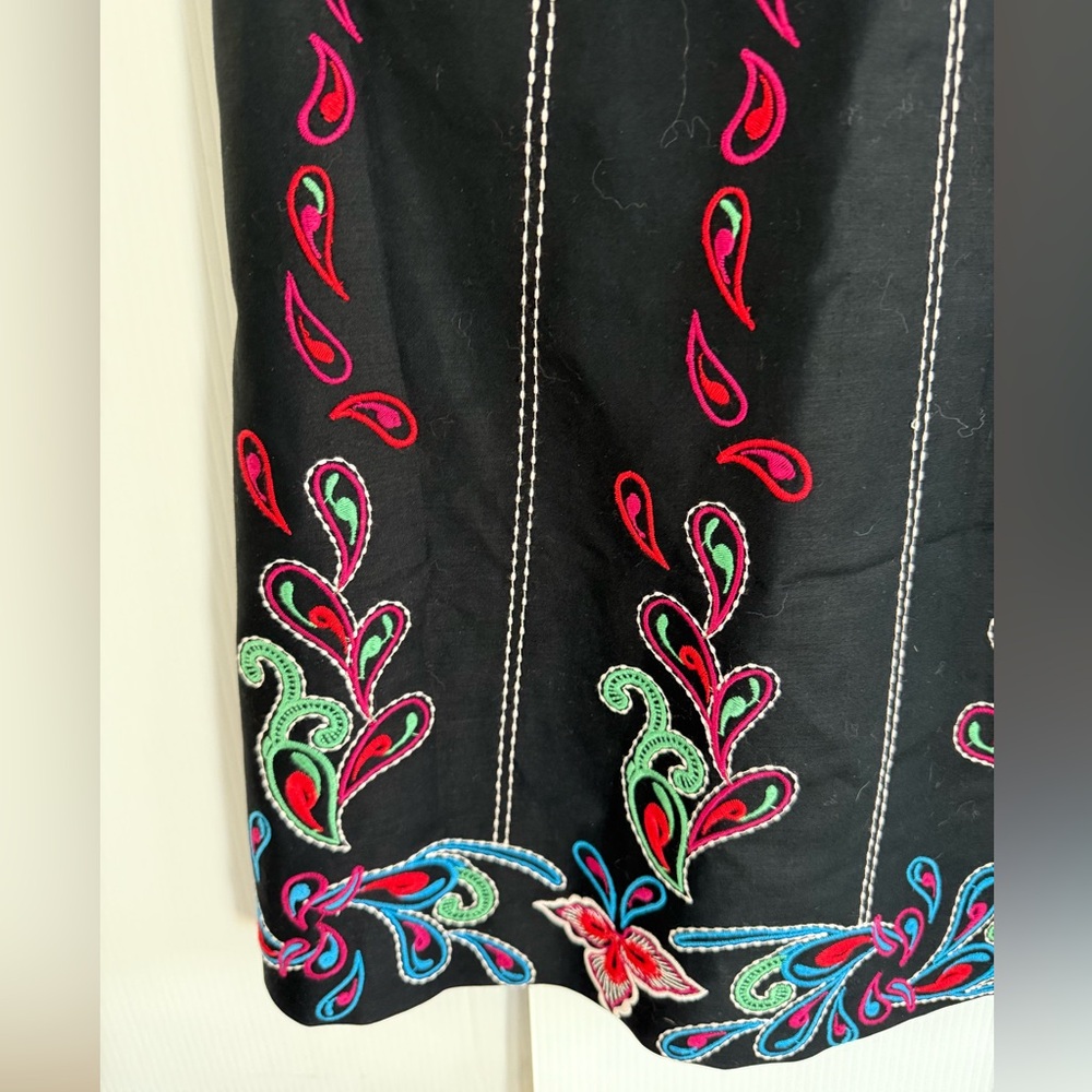 MAEVE from ANTHROPOLOGIE Black Dress with Vibrant Embroidery - Picture 4 of 10